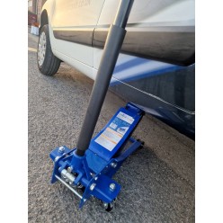 SATRA S-LO25T 75mm Low Entry Profile Trolley Jack 2.5tonne (5)